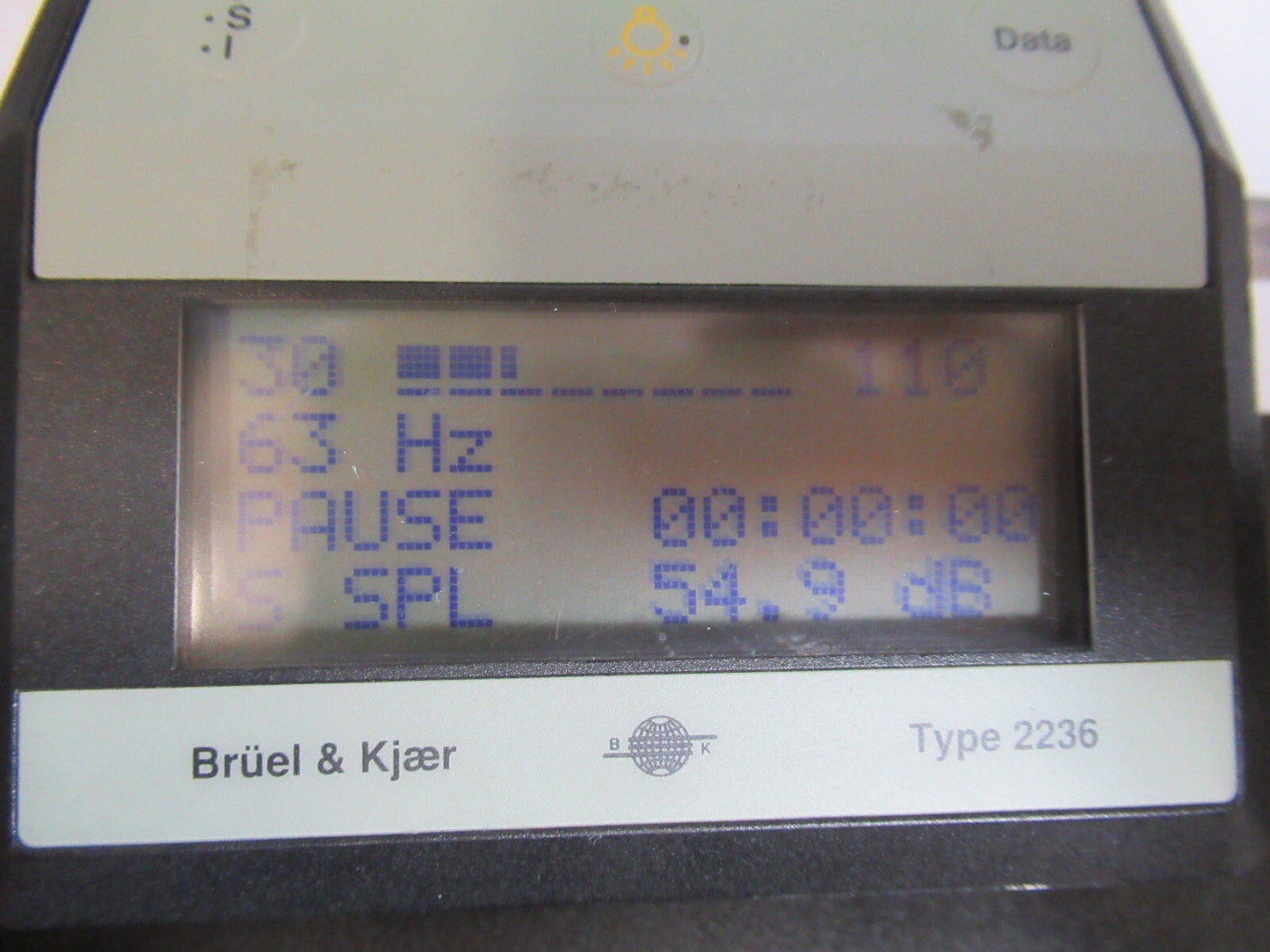 Brüel & Kjær Denmark 2236 Professional Sound Level Meter