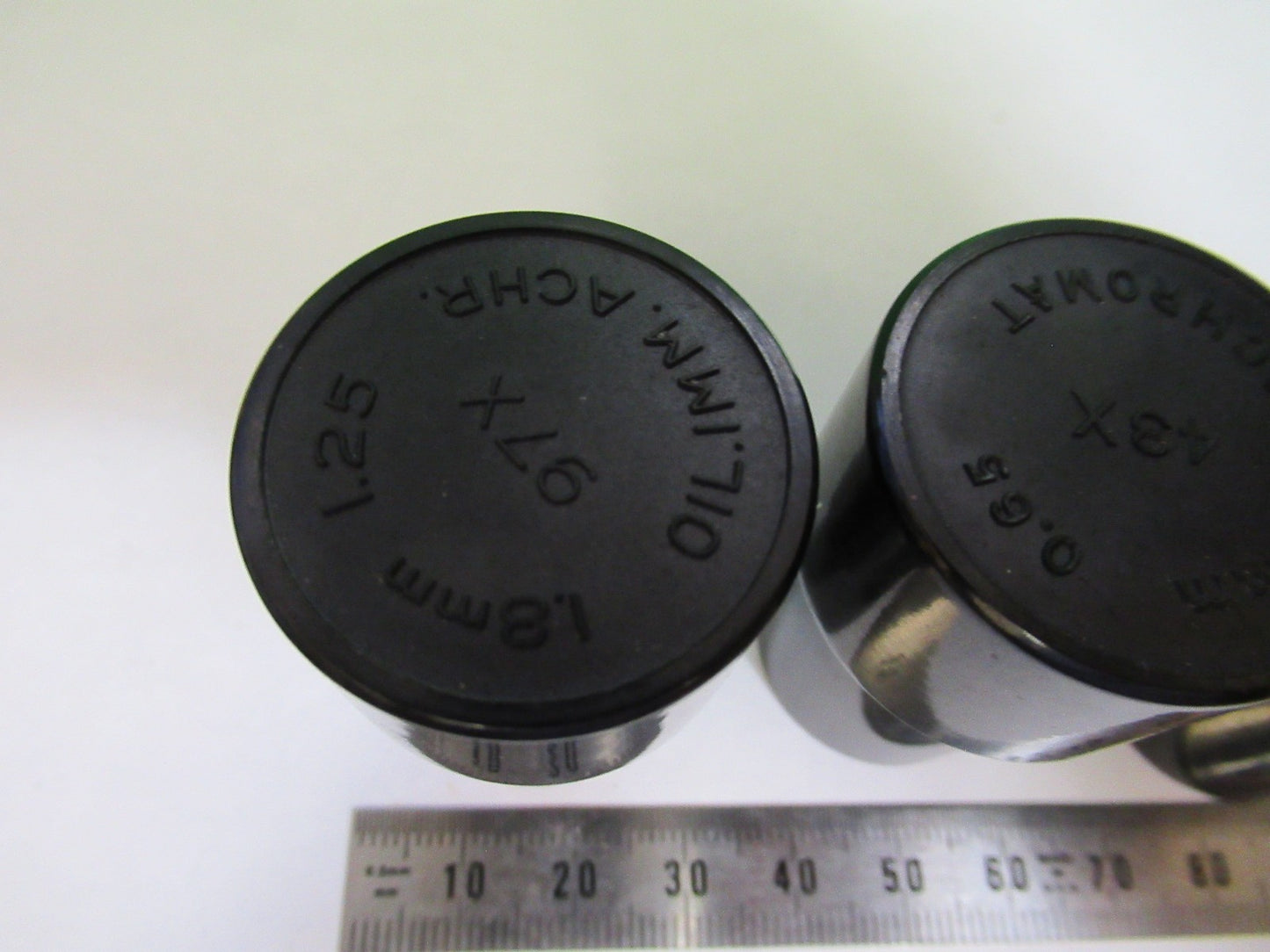 BAUSCH LOMB ANTIQUE LOT PLASTIC EMPTY CANS MICROSCOPE PART AS PICTURED Y4-FT-86