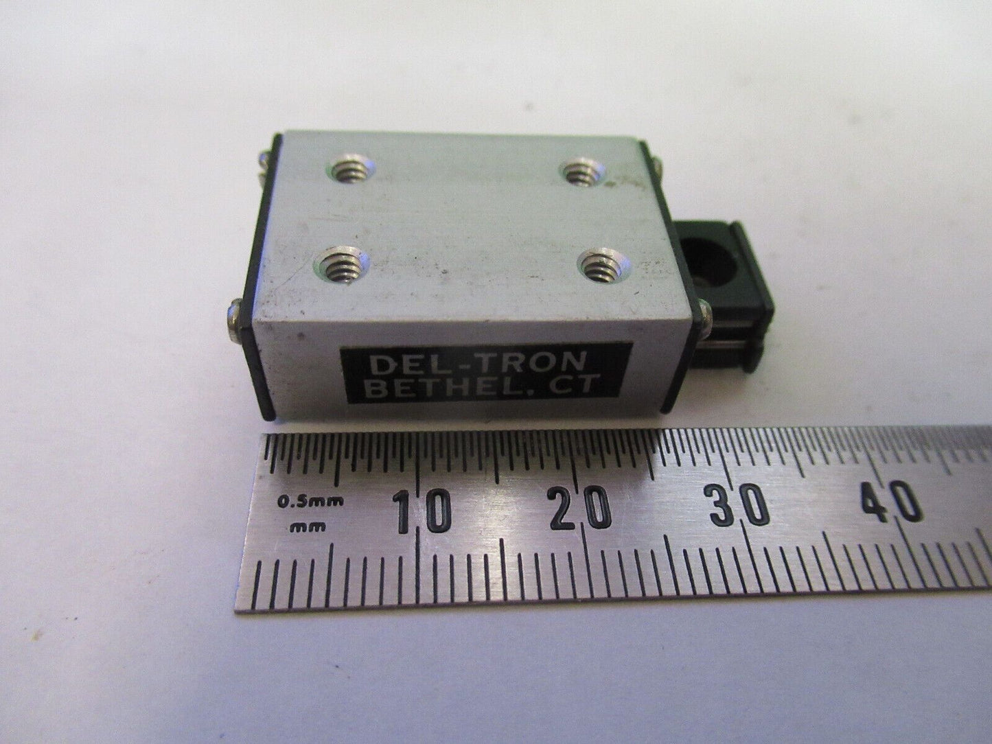 MINI DELTRON POSITIONING LINEAR STAGE BALL BEARING AS PICTURED #P8-B-23