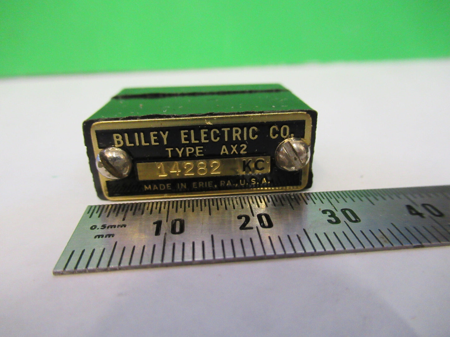 VINTAGE WWII BLILEY QUARTZ CRYSTAL AX2 14282 KC FREQUENCY RADIO AMATEUR S1-B-24