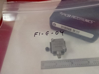 BESCHLEUNIGUNGSMESSER PCB PIEZOTRONICS 3711D1FA3G SENSOR VIBRATIONSKALIBRIERUNG B#F1-E-04