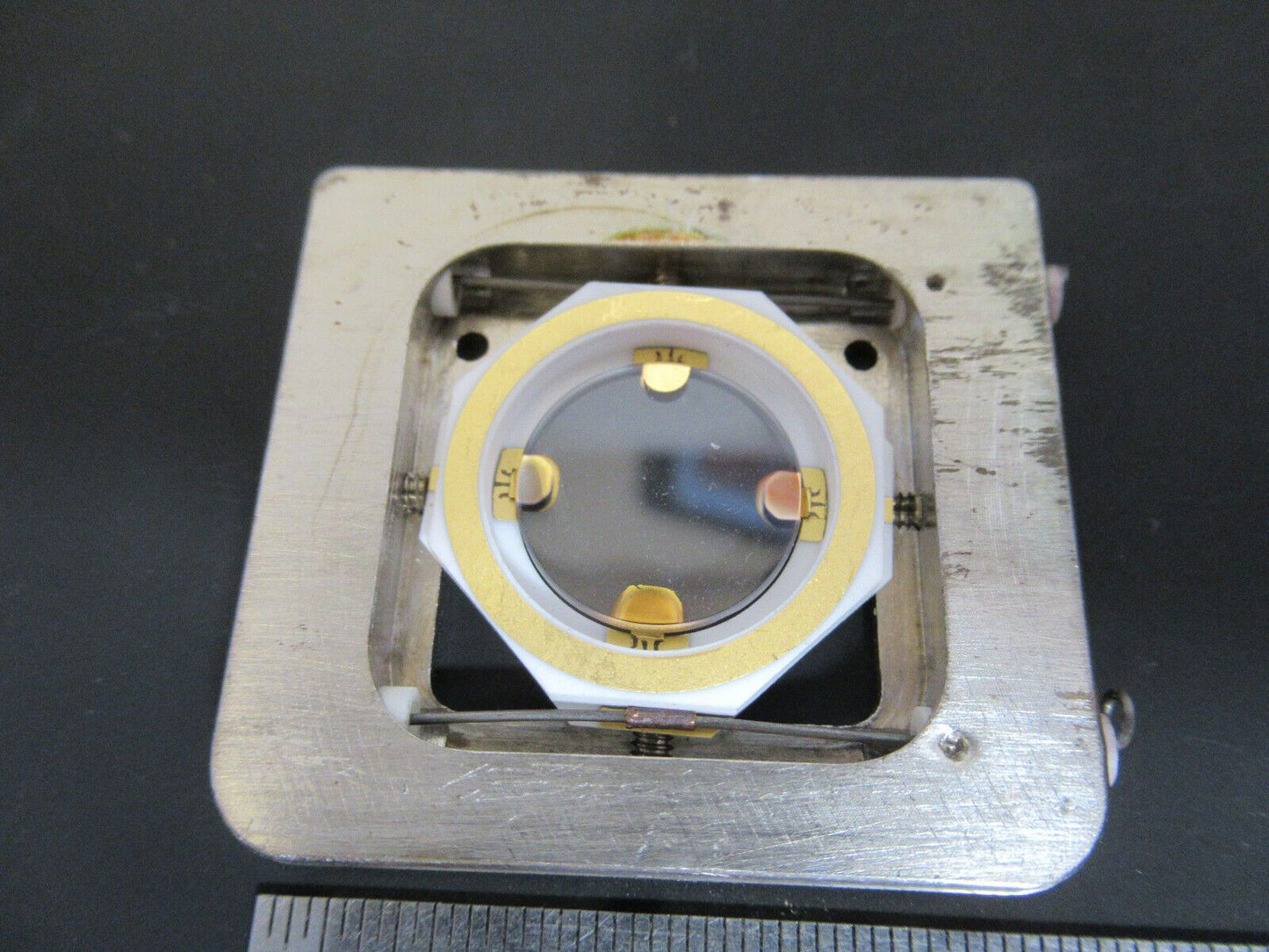 BENDIX FLATPACK LATERAL FIELD QUARTZ CRYSTAL UNKNOWN FREQUENCY AS PIC #FT-1-A-80