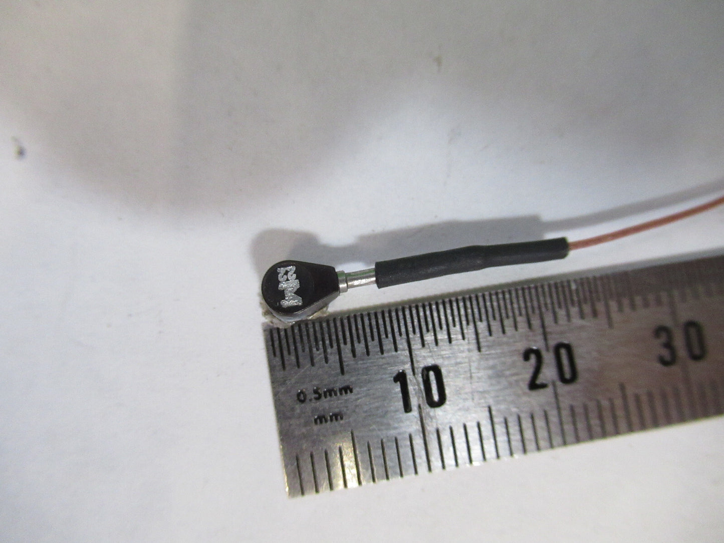 PCB PIEZOTRONICS ENDEVCO MODEL 22 MINIATURE ACCELEROMETER PICTURED S8-A-47