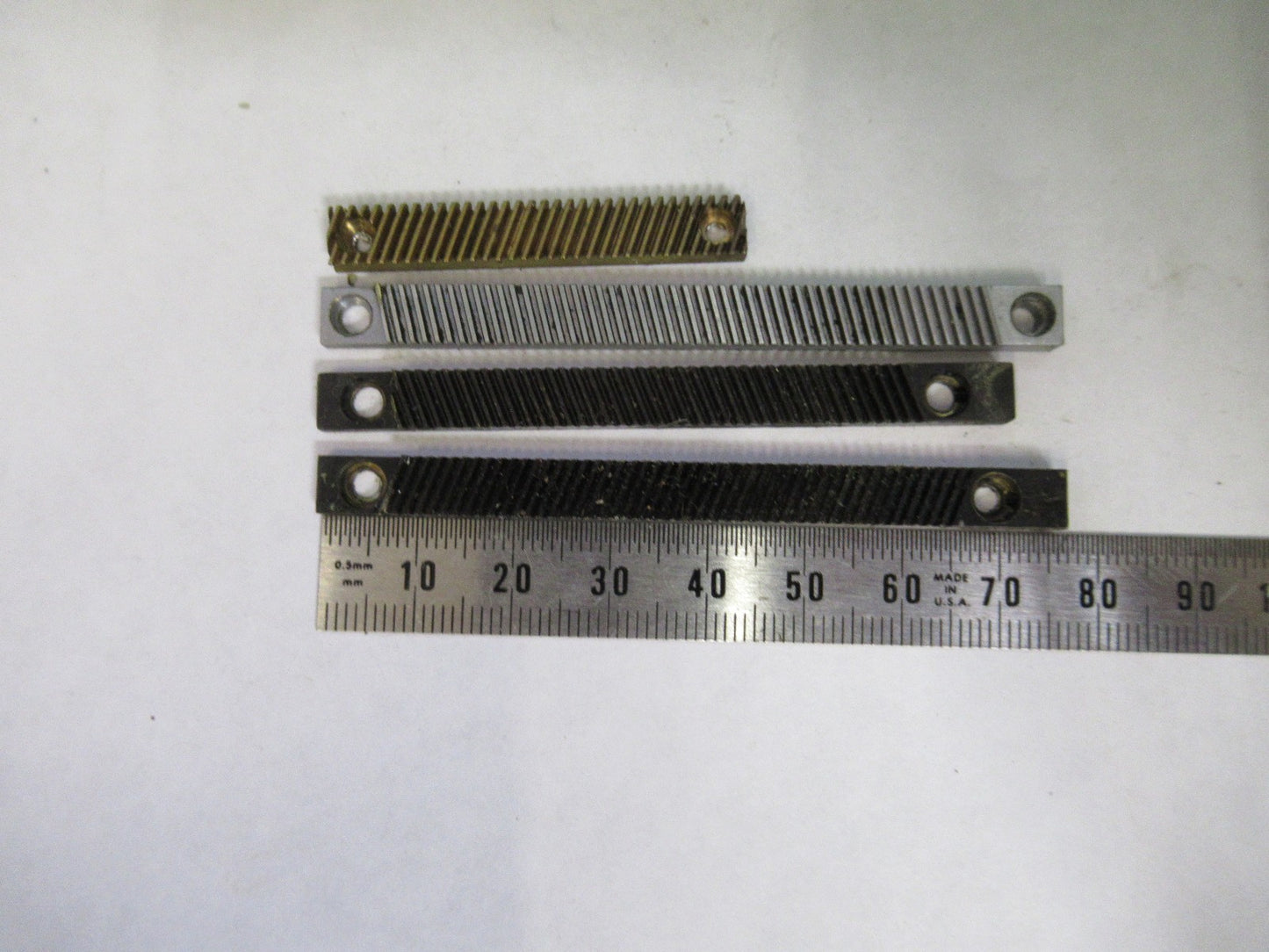 LOT 4 PIECES RACK GEAR BAUSCH LOMB AO SPENCER MICROSCOPE PART AS PICTURE U8-A-39