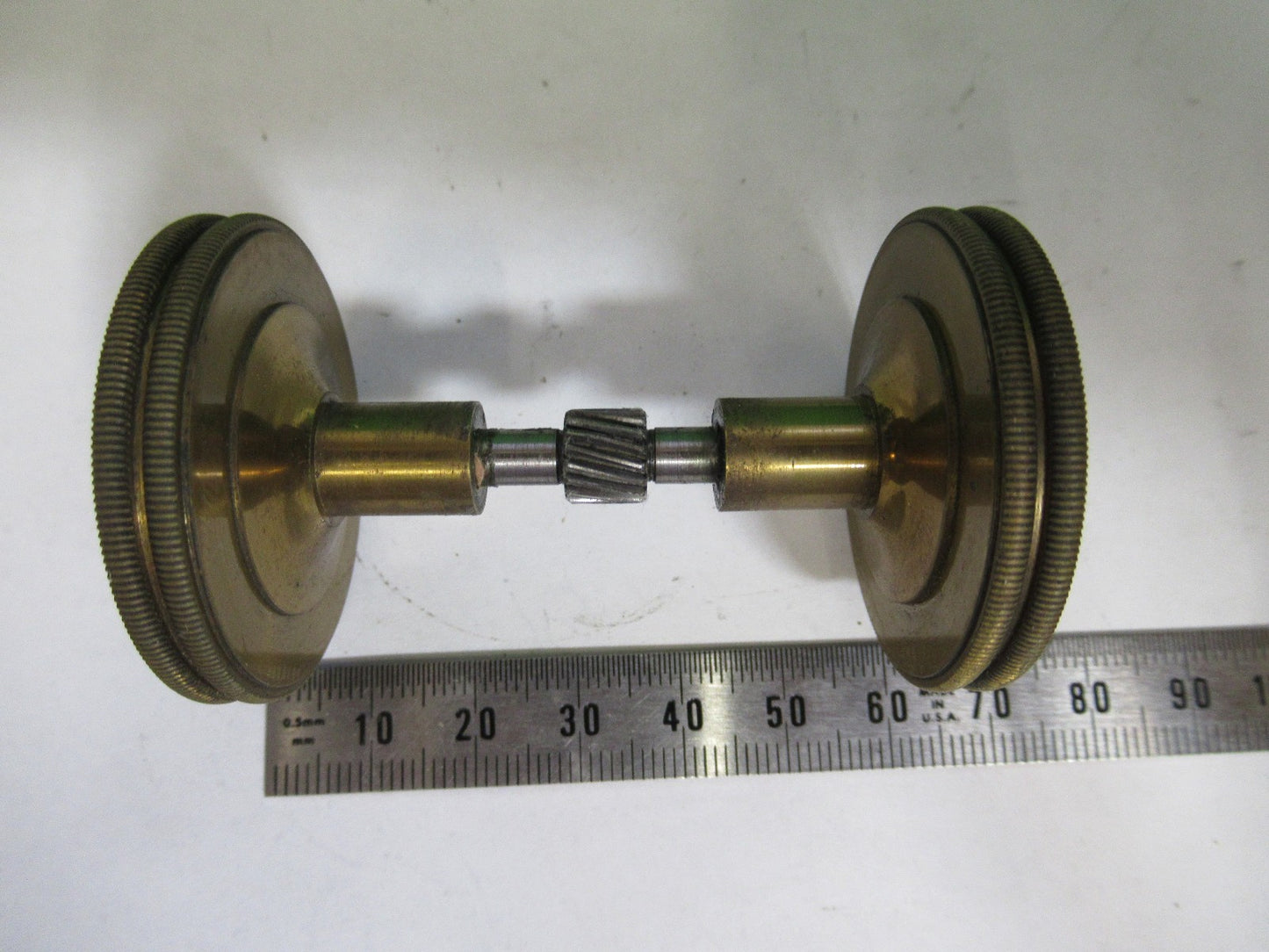 ANTIQUE BAUSCH LOMB SET OF BRASS KNOBS MICROSCOPE PART AS PICTURED T5-A-68