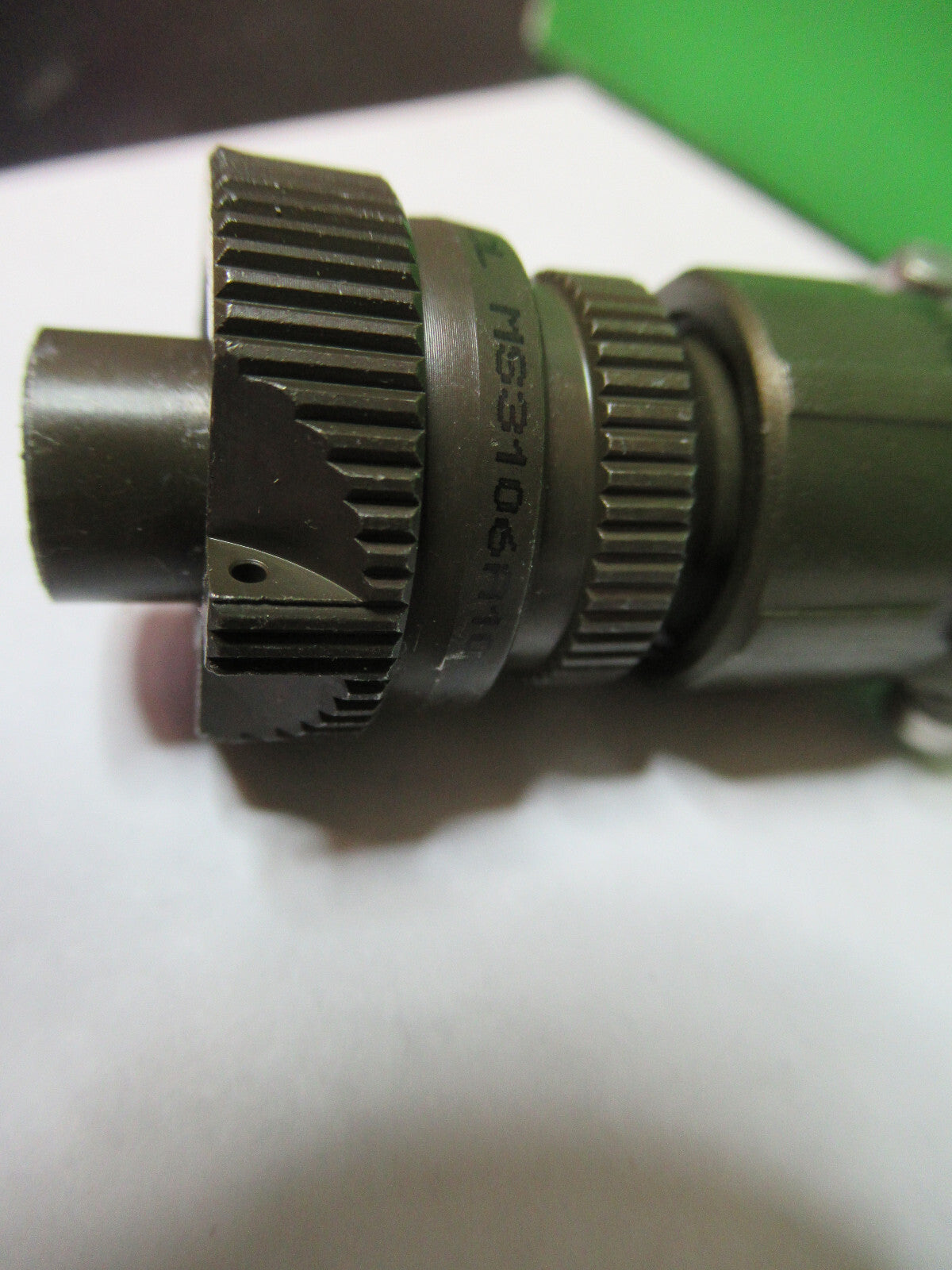 AMPHENOL MS3106A10SL-4S MIL SPEC TWO PINS for ACCELEROMETER AS PIC G3-FT-97