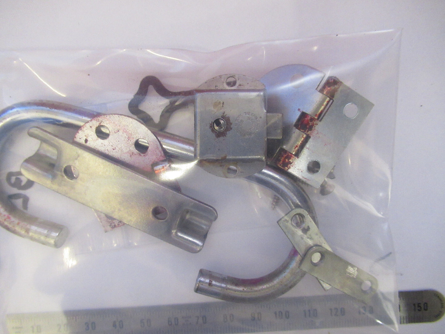 BAUSCH LOMB ANTIQUE LOCK WITHOUT KEY MICROSCOPE PART AS PICTURED Q2-106