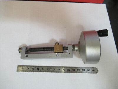 LEITZ WETZLAR GERMANY LINEAR POSITIONING KNOB SCREW ASSEMBL AS PICTURED #B7-A-40