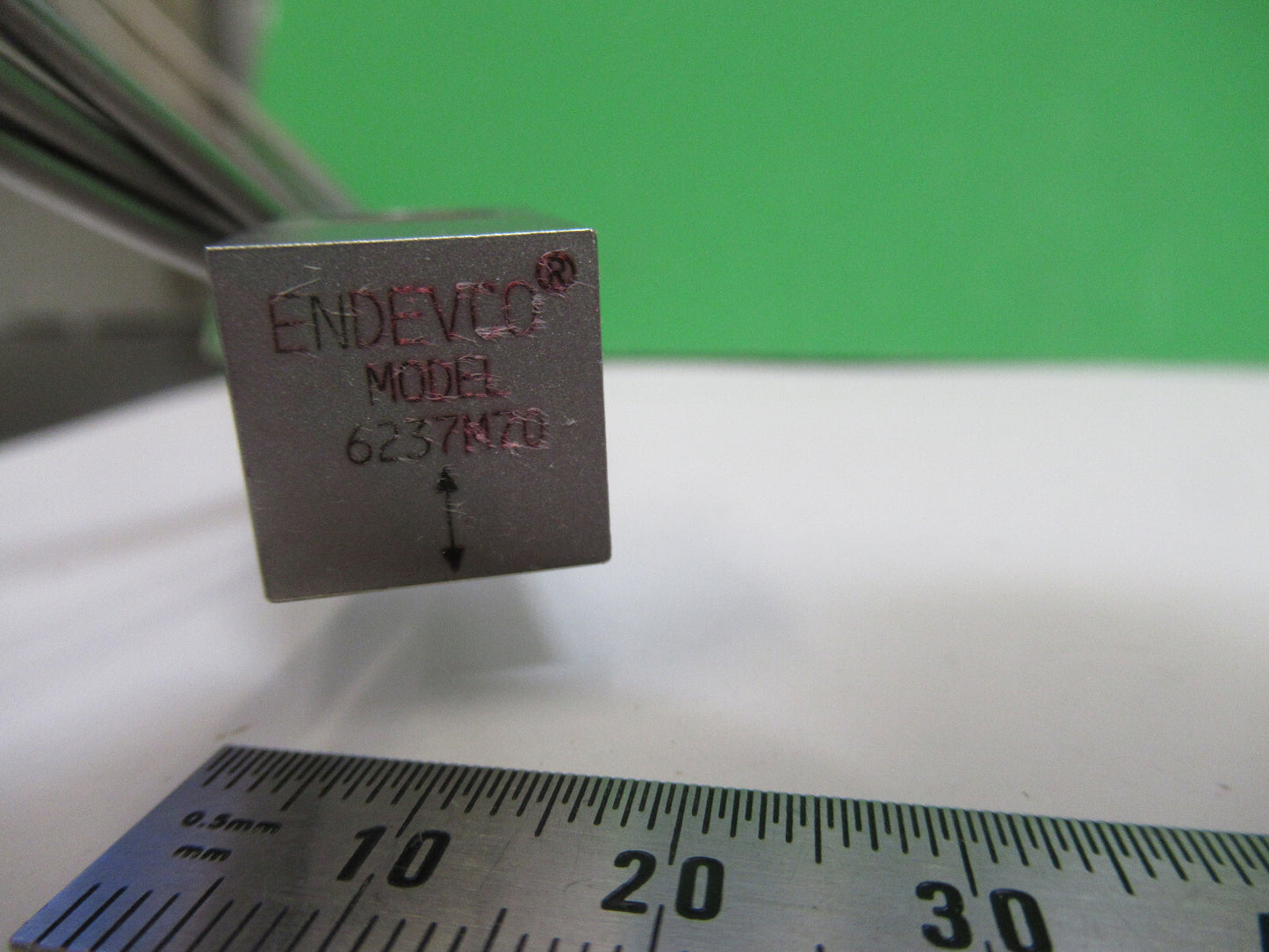 MEGGITT ENDEVCO 6237M70 ACCELEROMETER VIBRATION SENSOR AS PICTURED &X4-A-73