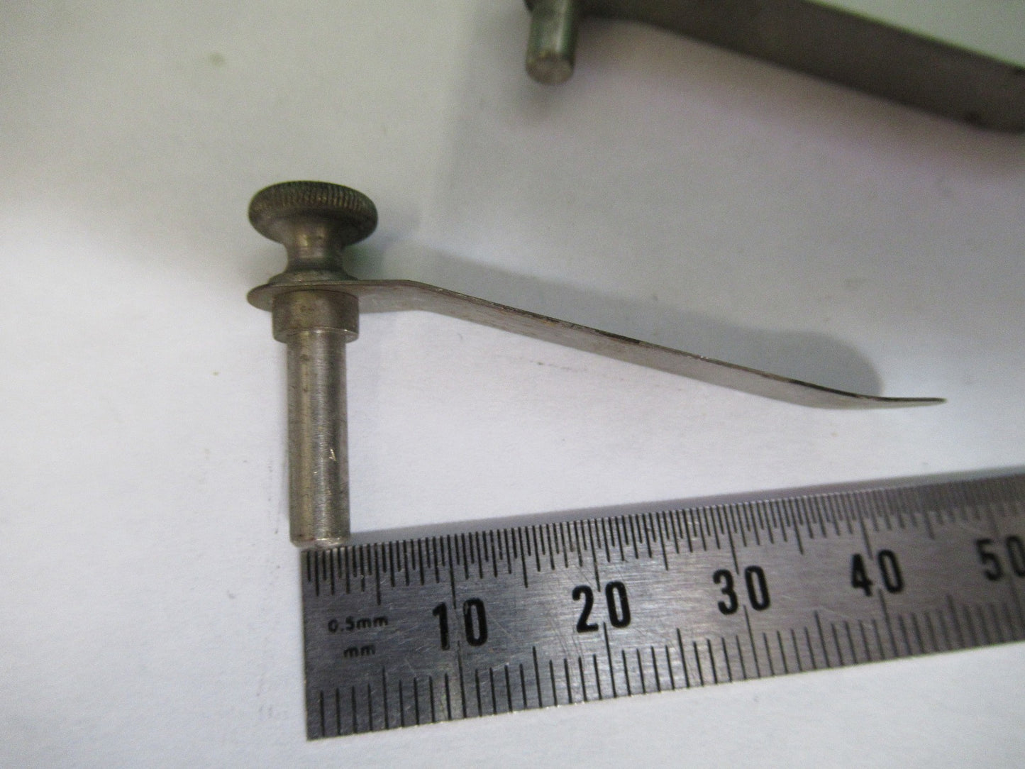 ANTIQUE ERNST LEITZ PAIR CLIPS STAGE MICROSCOPE PART AS PICTURED T3-B-28