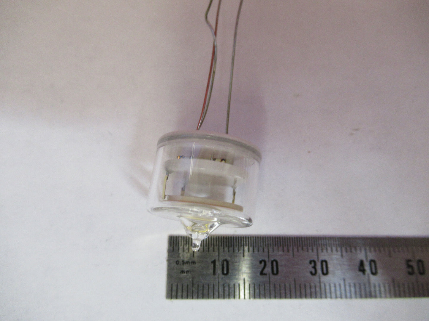 BELL LABS 6.7 MHz KERNCO RESONATOR GLASS PKG FREQUENCY CTL AS PICTURED &1-DT-98