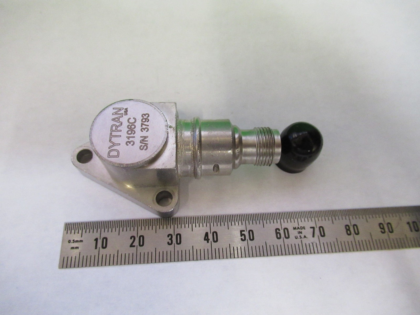 ACCELEROMETER NSN 6610-01-535-8239 AIRCRAFT VIBRATION SENSOR AS PICTURED U8-A108