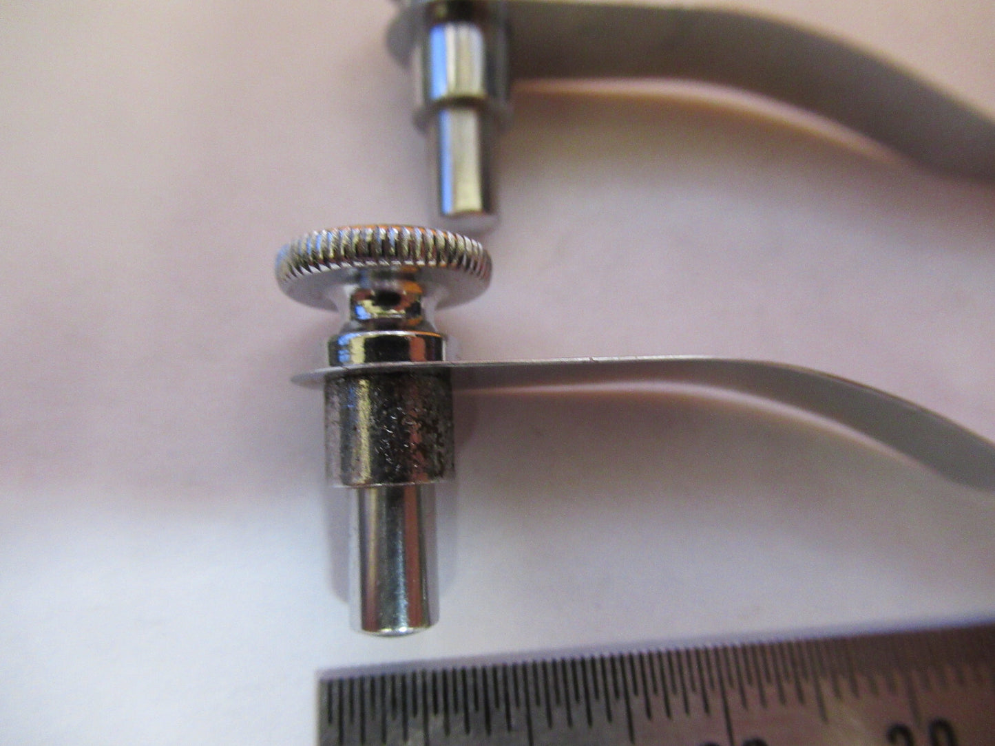 SPENCER AO PAIR CLIPS STAGE MICROSCOPE PART AS PICTURED Y4-A-70