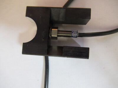 TELEMECANIQUE INDUCTIVE PROXIMITY SENSOR XS1N05 MOUNTED  AS PICTURED R5-A-52