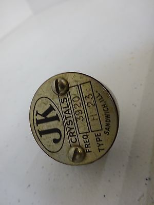 QUARTZ RADIO WWII CRYSTAL JK JAMES KNIGHT 3920 KC FREQUENZREGLER BIN#K6-90