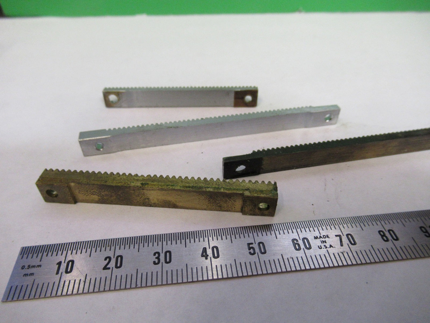 LOT 4 PIECES RACK GEAR BAUSCH LOMB AO SPENCER MICROSCOPE PART AS PICTURE U8-A-36