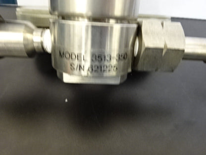 MATHESON 3513 + FLASH ARRESTOR MANOMETER REGULATOR VALVE GAS PROCESS AS IS 78-03