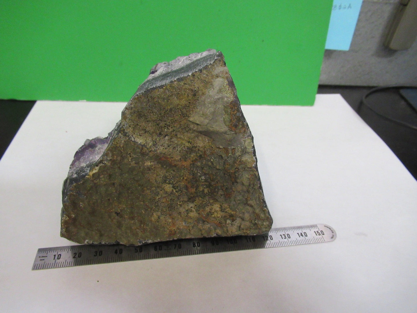 AMAZING AMETHYST QUARTZ MINERAL SAMPLE BEAUTIFUL SPECIMEN AS PICTURED Y3-B-39