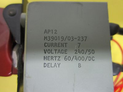 MIL SPEC DC GUARDED SWITCH  BIN#H9-11