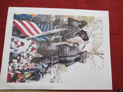 LARGE COLLECTABLE VIETNAM SOLDIERS VINTAGE PHOTOGRAPH BRONZE MONUMENT &BLI