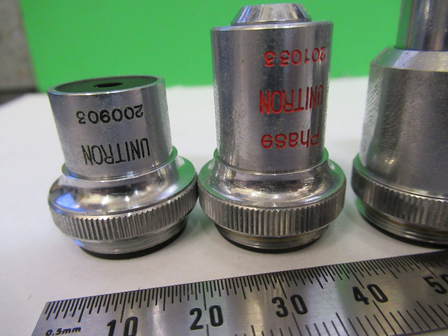 UNITRON JAPAN LOT OBJECTIVES  4 PIECES MICROSCOPE PART AS PICTURED U8-A-35