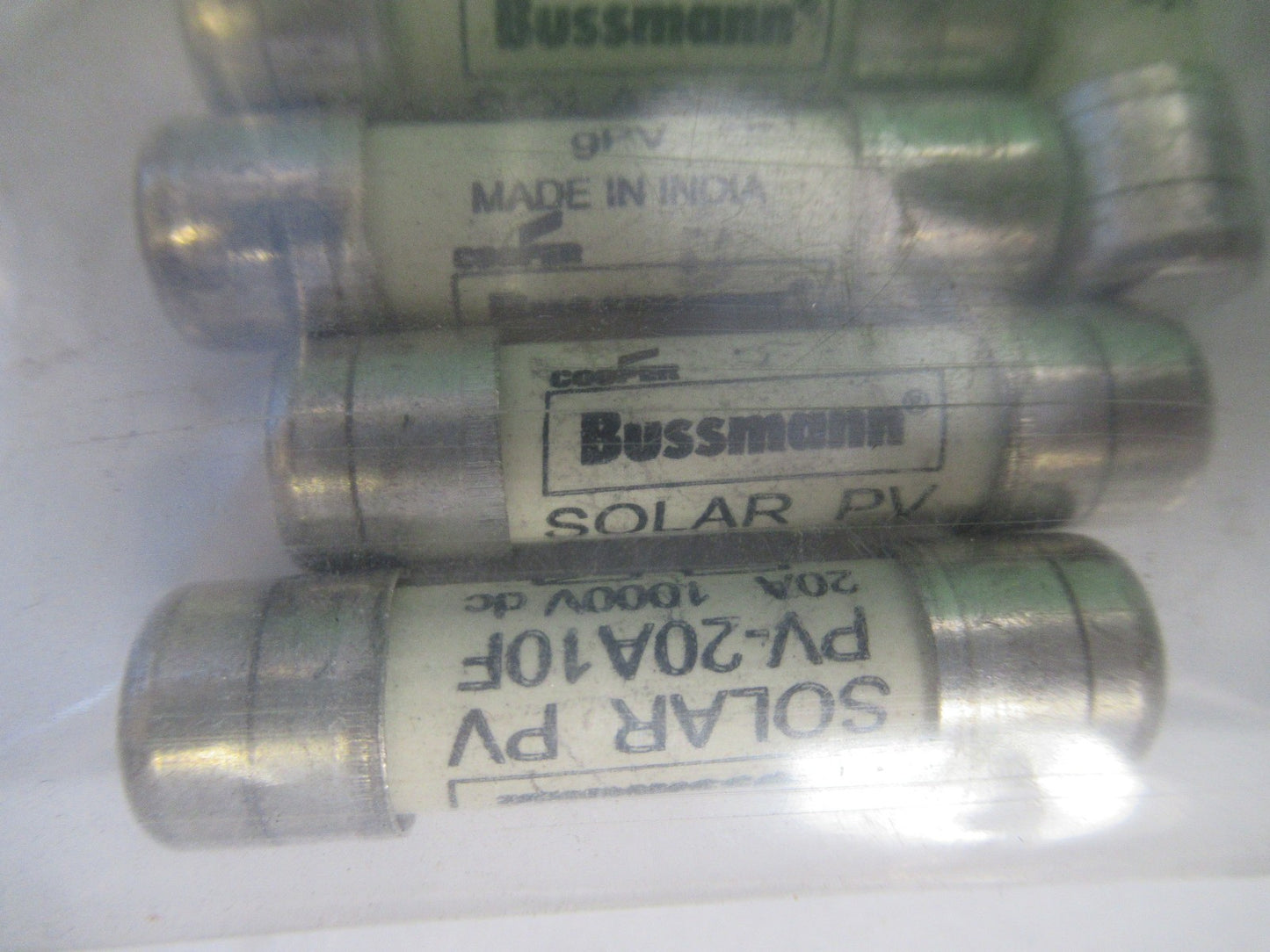 LOT +20 pcs  BUSSMANN ASSORTED FUSES 20 AMPS AS PICTURED T6-B-18