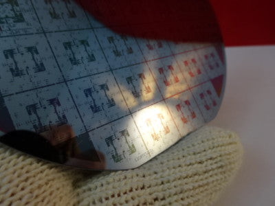 COLLECTABLE SEMICONDUCTOR WAFER SILICON WITH COMPONENTS NICE AS IS #83-A-20