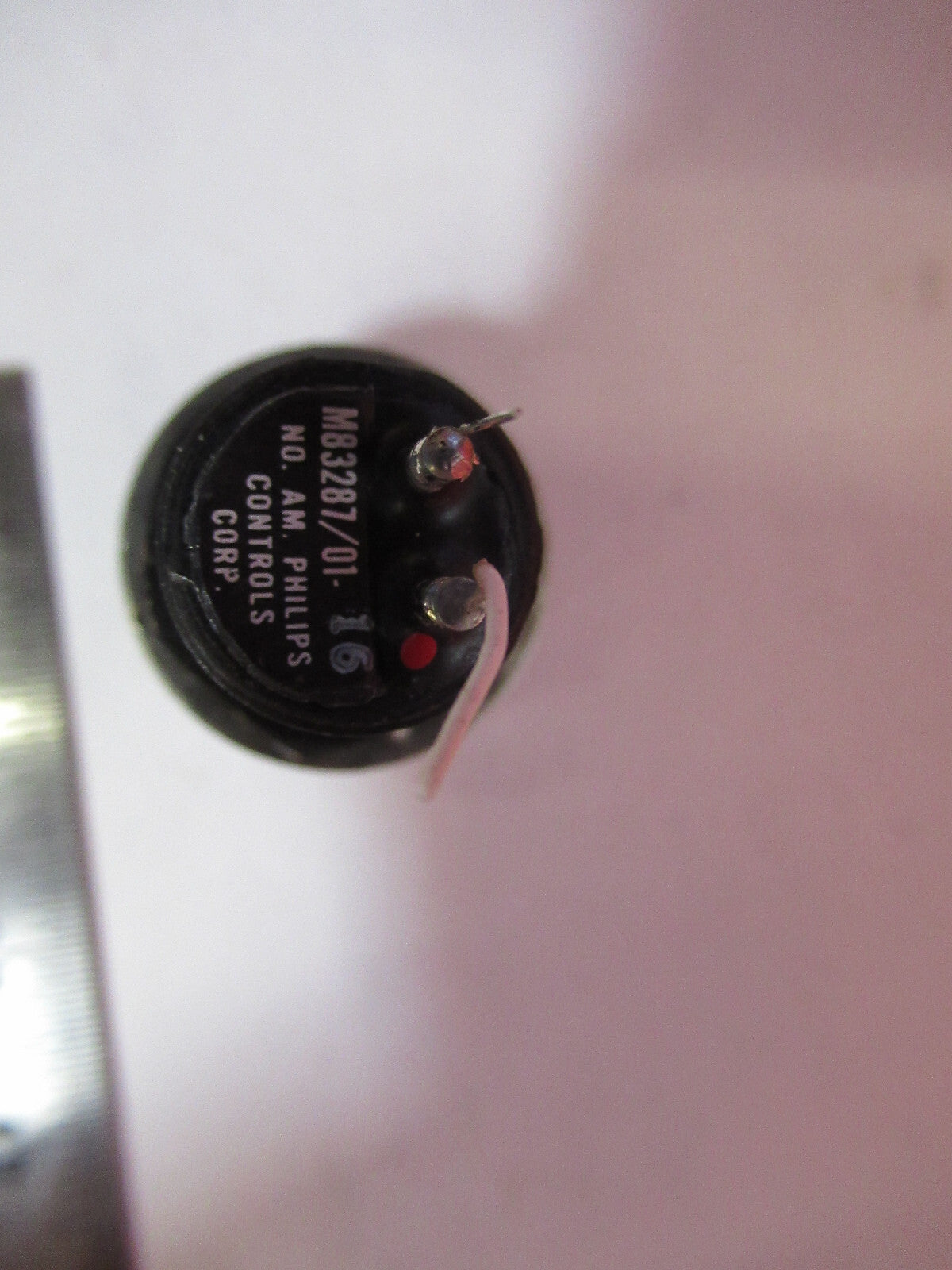 INDICATOR M83287/01-16 AIRCRAFT  AS PICTURED 6V-FT-74