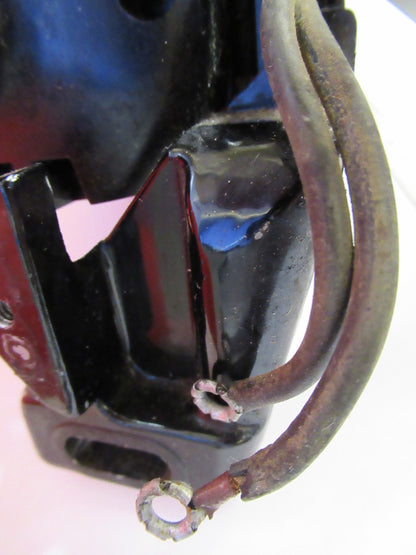 SINGER SEWING MACHINE ELECTRIC MOTOR AS IS AS PICTURED V7-A-53