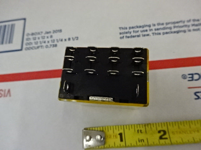 IDEC RELAY RH4B-UL ELECTRONIC CONTROL AS IS &X8-FW-03