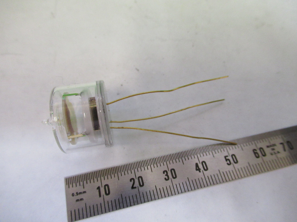 SPACE 4.785 MHz QUARTZ CRYSTAL FREQUENCY CONTROL BLILEY BG61 GLASS PCK 82-A-88