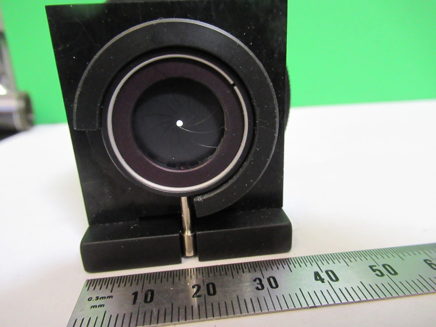 OLYMPUS JAPAN DIAPHRAGM IRIS OPTICS MICROSCOPE PART AS PICTURED T4-A-39