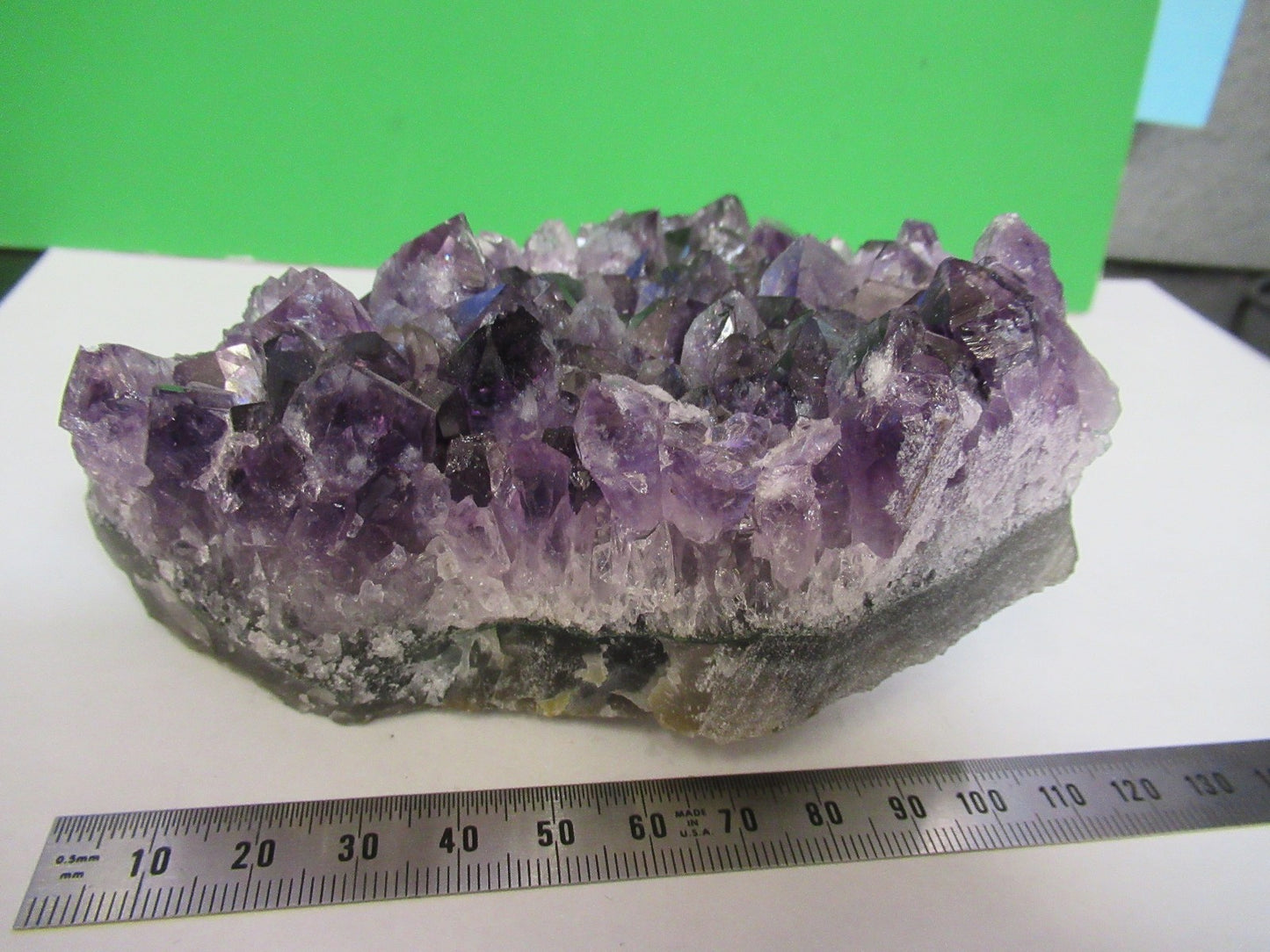 AMAZING AMETHYST QUARTZ MINERAL SAMPLE BEAUTIFUL SPECIMEN AS PICTURED Y3-B-39