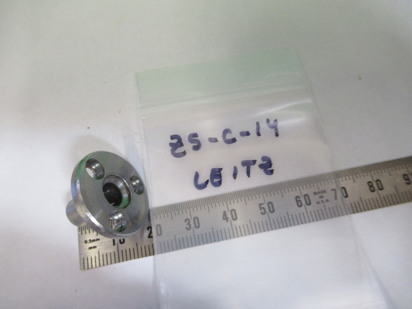 LEITZ WETZLAR GERMANY LAMP HOLDER FIXTURE MICROSCOPE PART AS PICTURED &Z5-C-14