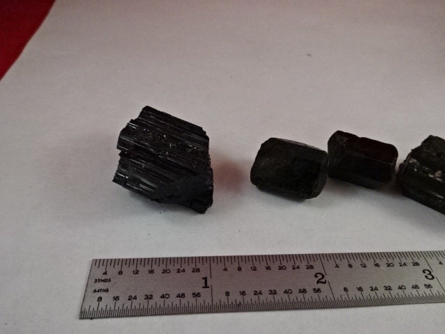 RAUER TURMALIN SCHORL SCHWARZER MINERALKRISTALL BRASILIEN 60 GRAMM LOS WIE BESEHEN #14-A-09