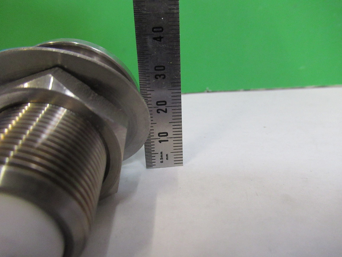 EDWARDS VACUUM POWER ELECTRIC FEEDTROUGH AS PICTURED T2-A-22