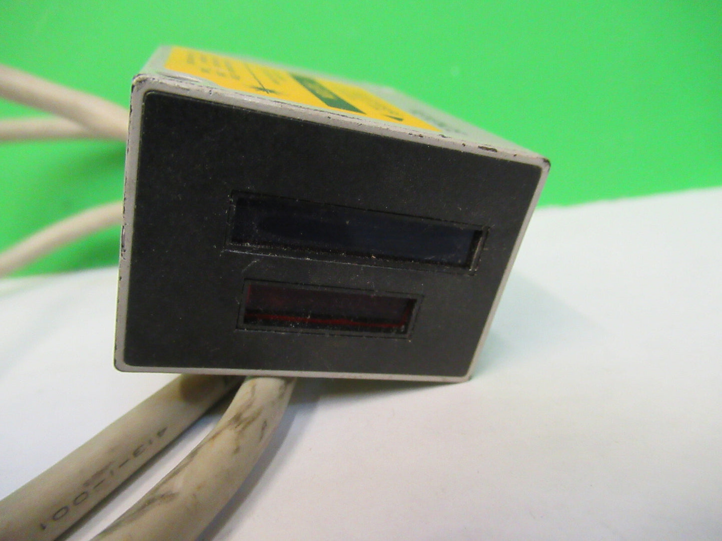 KEYENCE BL-500 LASER POSITIONING SENSOR AS PICTURED S1-B-51