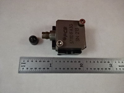 BESCHLEUNIGUNGSMESSER PCB PIEZOTRONICS 3711D1FA3G SENSOR VIBRATIONSKALIBRIERUNG B#F1-E-04