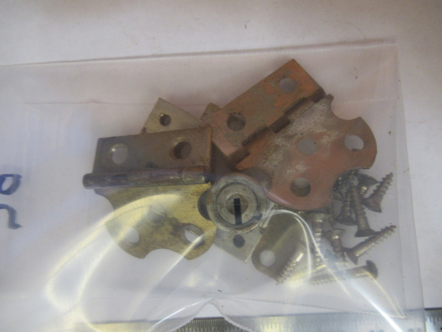 BAUSCH LOMB HINGES + LOCK WITHOUT KEY  MICROSCOPE PART AS PICTURED Q9-FT-85