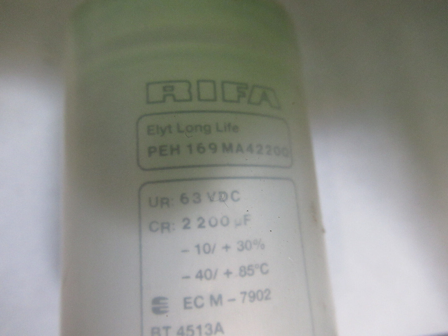 CAPACITOR HIGHLY STABLE RIFA 63V 2200um AS PICTURED &H3-B-37