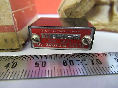 BLILEY ELECTRIC AX3 QUARTZ CRYSTALS PAIR ORIGINAL BOX RADIO AS PICTURED &B2-A-40