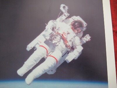 COLLECTABLE PRINT ASTRONAUT FLOATING IN PACE NASA VINTAGE REPRODUCTION &BLI