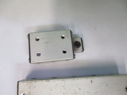 LOT 3 EA DELTRON POSITIONING LINEAR STAGE BALL BEARING AS PICTURED #P8-B-20