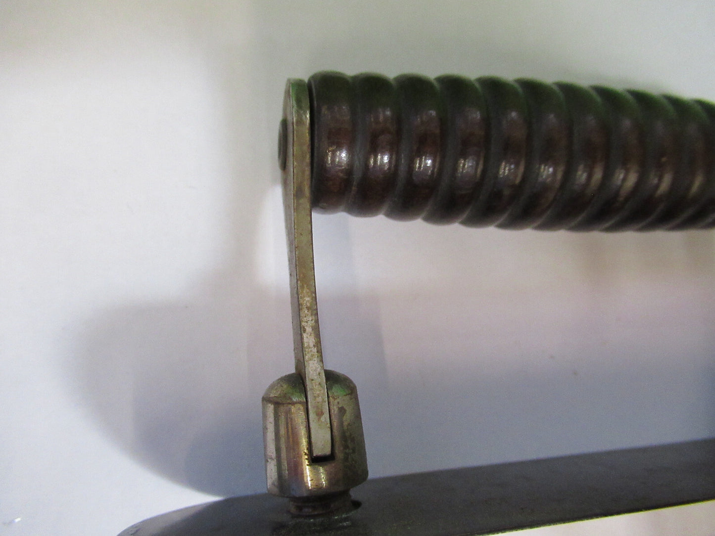 OLD SINGER SEWING ACCESSORY MACHINE  rare wood handle  ASSEMBLY &H2-A-43
