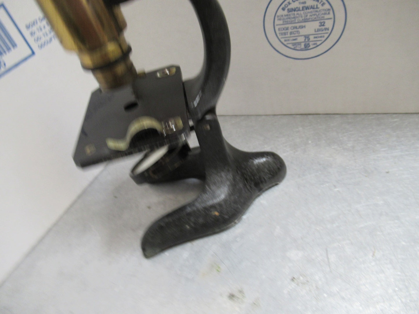 ANTIQUE BRASS MINIATURE PERFEKT RARE GERMAN MICROSCOPE AS PICTURED LOB