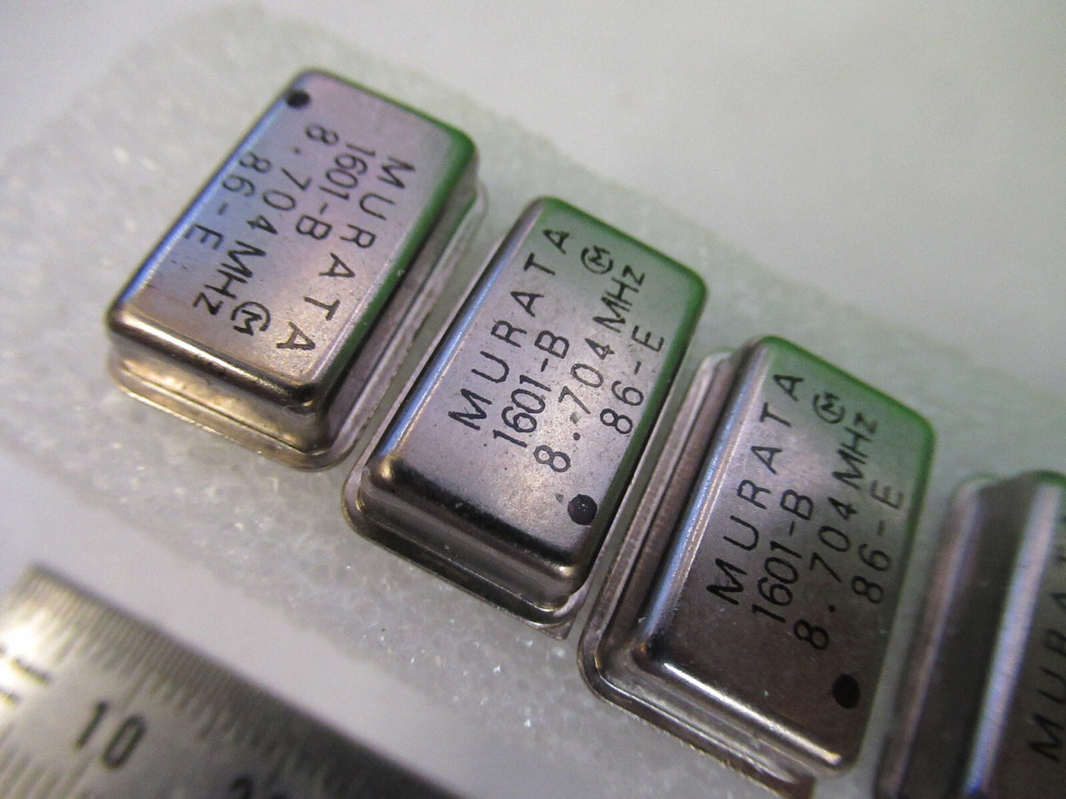 Lot 6 Ea Murata Electronics Quartz Oscillator Frequency 8.704 MHz