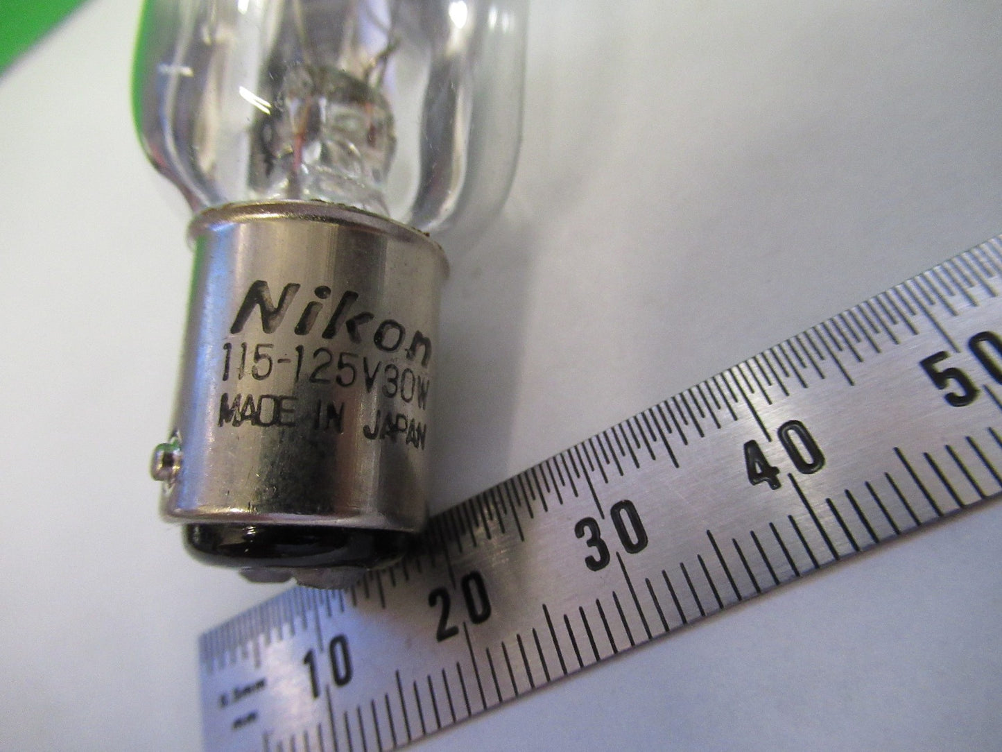 NIKON JAPAN LAMP  115V 30W OPTICS MICROSCOPE PART As Pictured T4-B-25