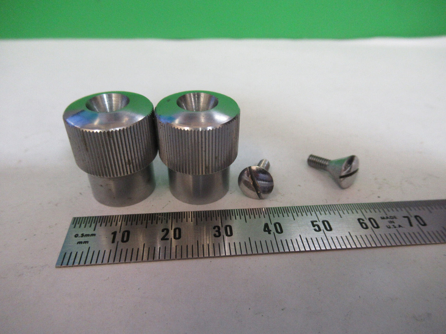 UNITRON JAPAN SET KNOBS MICROSCOPE PART AS PICTURED &Z1-A-137