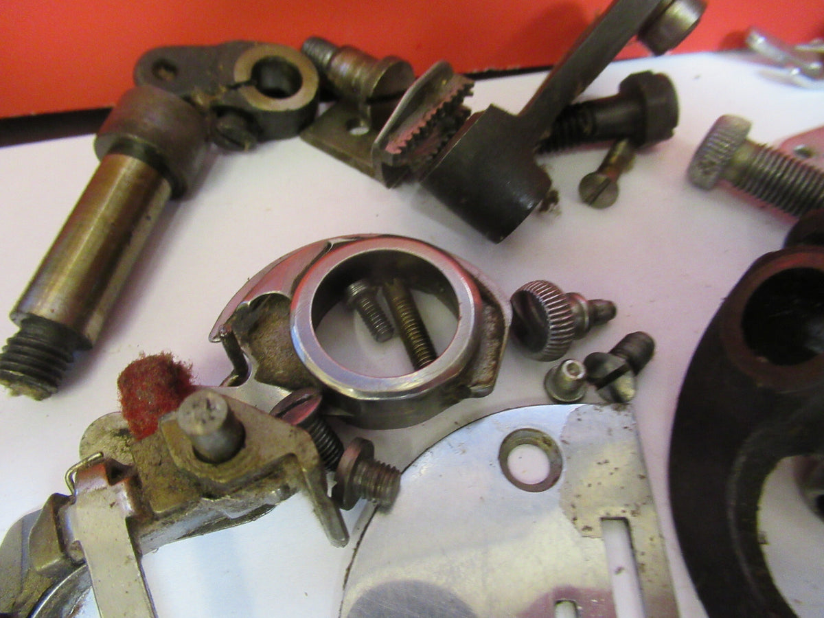 FOR PARTS OLD SINGER SEWING MACHINE ASSORTED INTERNAL PARTS as pictured &H9-B-64