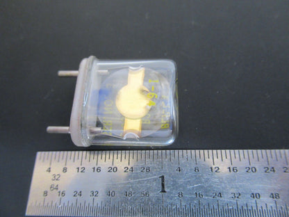BLILEY ELECTRIC QUARTZ CRYSTAL B27 RESONATOR 3.0 MHz FREQUENCY AS PIC #FT-1-A-79